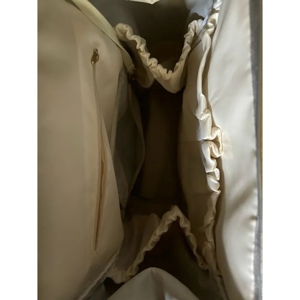 Land Baby Diaper Bag Large Capacity Mommy Backpack in Black- Exellent